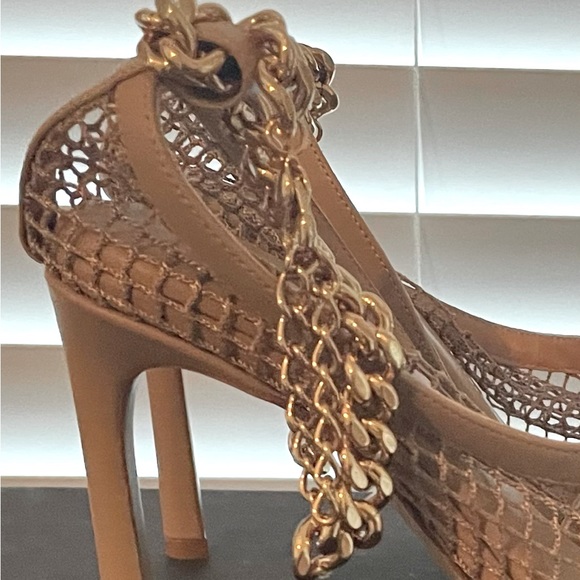 New / Never Worn BOTTEGA VENETA beige Mesh Nappa Chunky Chain Sandals / Pumps - Picture 6 of 16